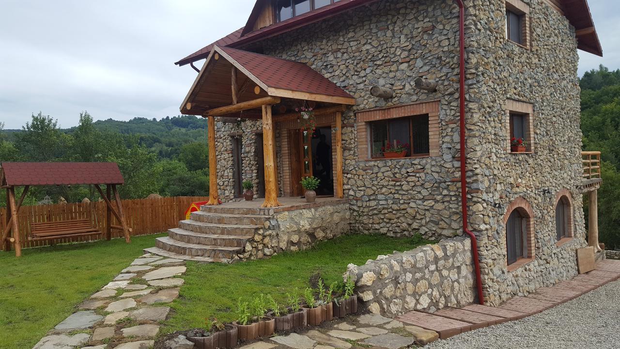 Casa Din Piatra Hotel Poiana  Exterior photo